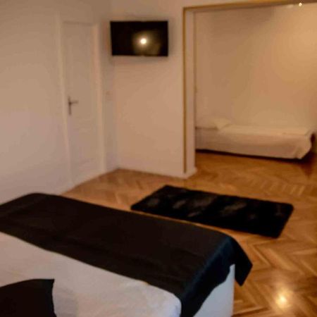 Casa Cattleya Ξενοδοχείο Târgu Jiu Εξωτερικό φωτογραφία