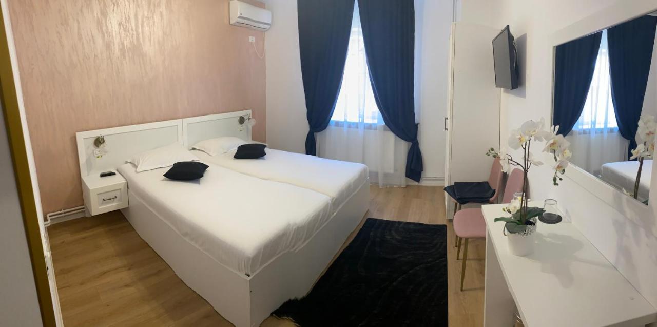 Casa Cattleya Ξενοδοχείο Târgu Jiu Εξωτερικό φωτογραφία