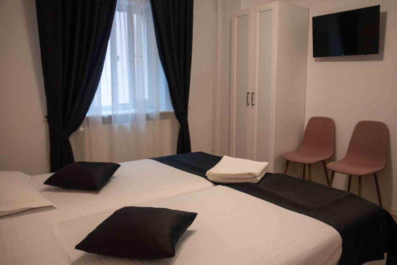 Casa Cattleya Ξενοδοχείο Târgu Jiu Εξωτερικό φωτογραφία
